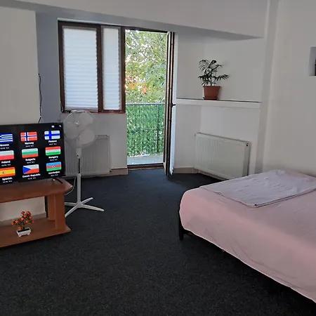 Open Space 100 Sm Apartment Bucharest